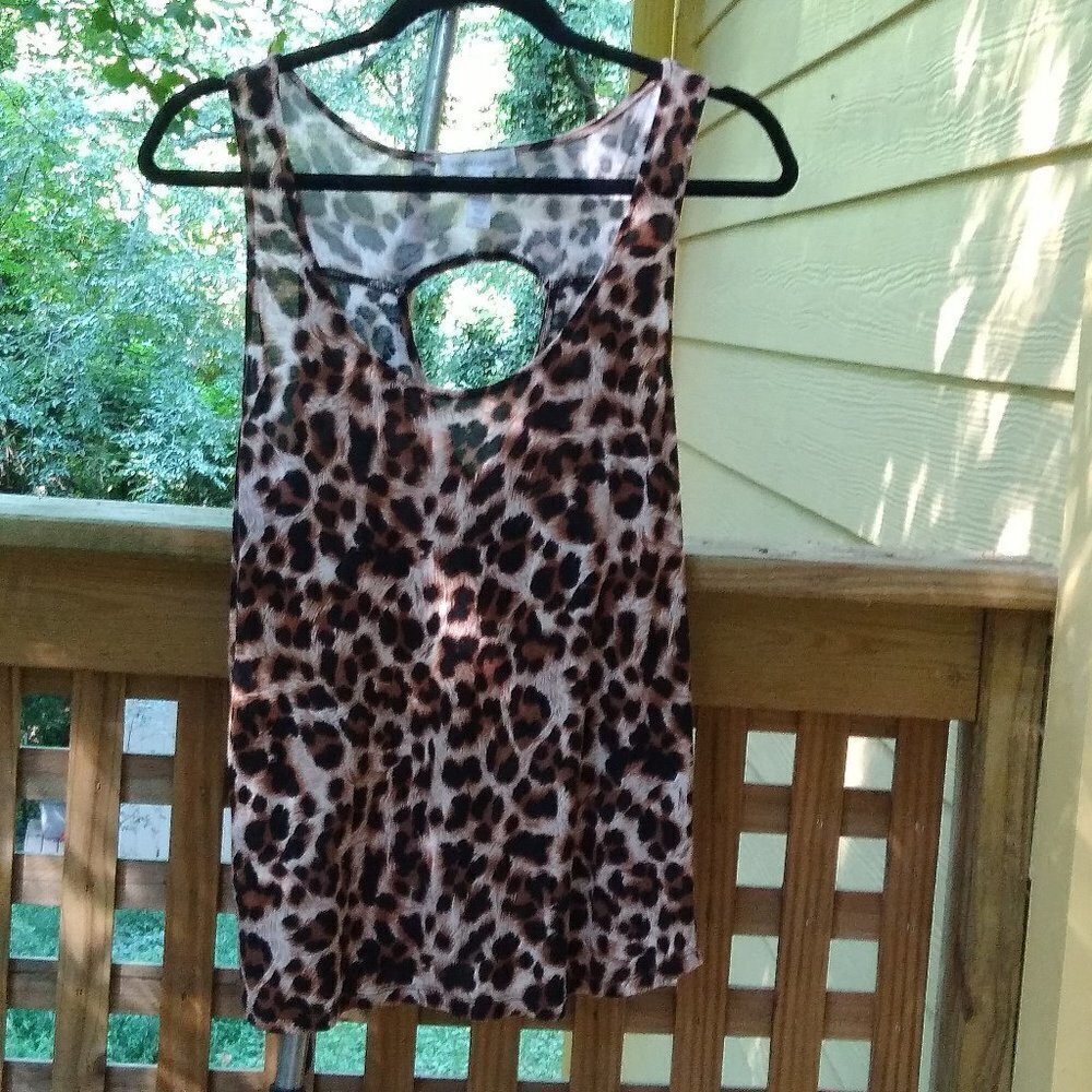 Ambiance Ambiance Apparel Leopard Print Swingy Tank with Round Cut Out Back Sz L